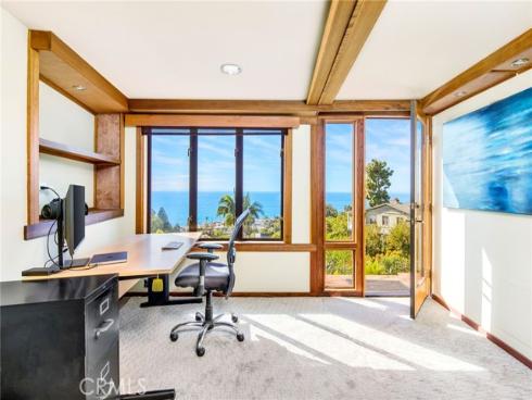 22315 3rd Avenue, Laguna Beach, CA