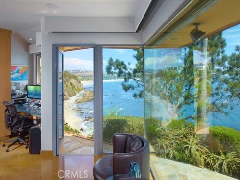 111 S La Senda Drive, Laguna Beach, CA
