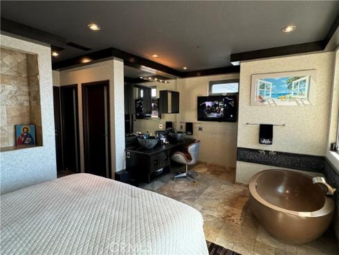 1083 Tia Juana Street, Laguna Beach, CA