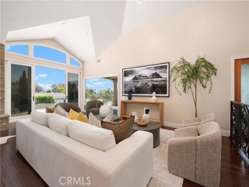 535 High Dr , Laguna Beach, CA