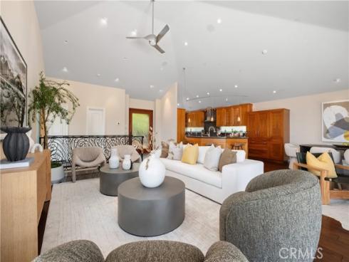535 High Dr , Laguna Beach, CA