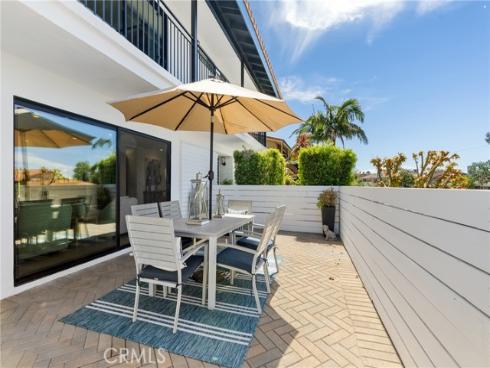 2870 Zell Drive, Laguna Beach, CA