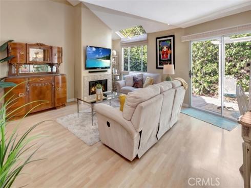 102 Santa Rosa Court, Laguna Beach, CA