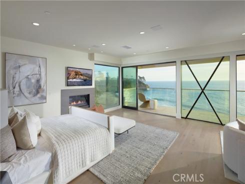 33 Bay Drive, Laguna Beach, CA