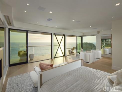 33 Bay Drive, Laguna Beach, CA