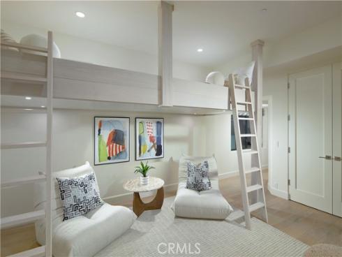 33 Bay Drive, Laguna Beach, CA