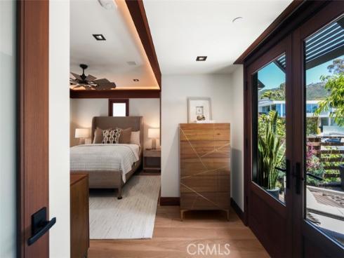 31678 Seacliff Drive, Laguna Beach, CA