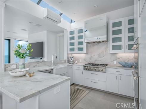 1715 Ocean Way, Laguna Beach, CA