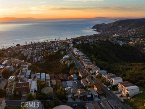 1077 Tia Juana , Laguna Beach, CA