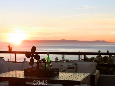 1077 Tia Juana , Laguna Beach, CA