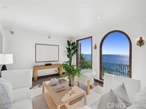 31971 Coast Highway , Laguna Beach, CA