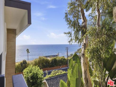 2442 S. Coast Highway 4