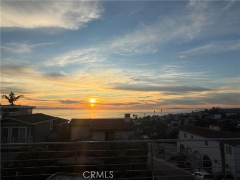 988  Acapulco  , Laguna Beach, CA