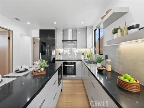 1095 Miramar , Laguna Beach, CA