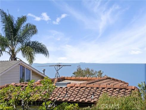 1095  Miramar  , Laguna Beach, CA