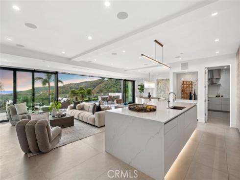 654  Canyon View   Drive, Laguna Beach, CA