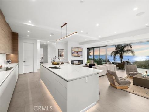 654  Canyon View   Drive, Laguna Beach, CA