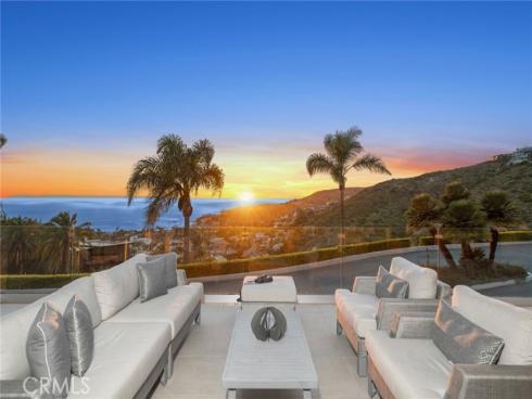 654  Canyon View   Drive, Laguna Beach, CA