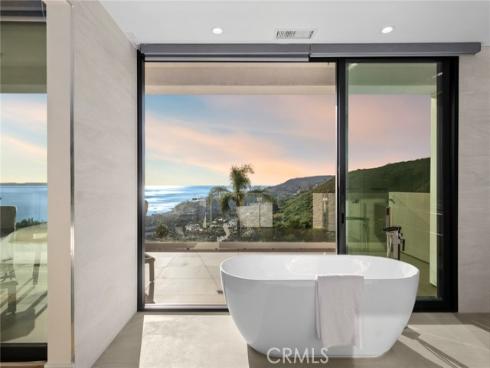 654  Canyon View   Drive, Laguna Beach, CA