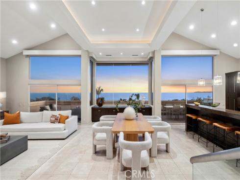 10 N. Stonington Road , Laguna Beach, CA