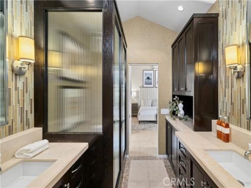 10 N. Stonington Road , Laguna Beach, CA