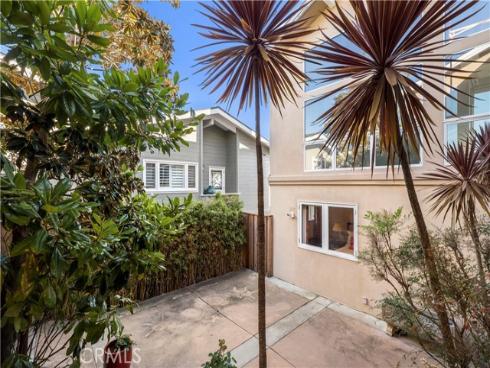 10 N. Stonington Road , Laguna Beach, CA