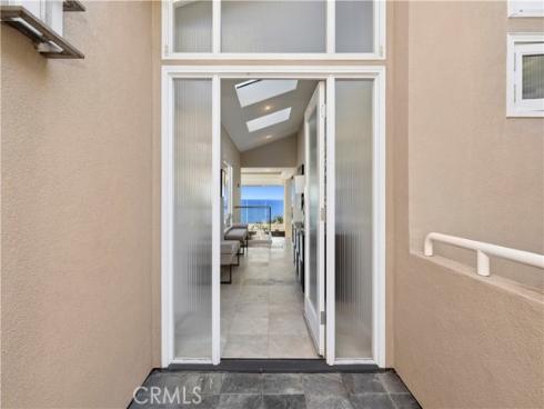 10 N. Stonington Road , Laguna Beach, CA