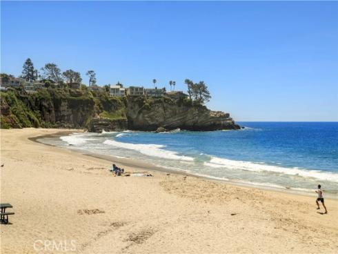 10 N. Stonington Road , Laguna Beach, CA
