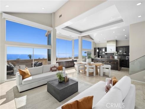 10 N. Stonington Road , Laguna Beach, CA