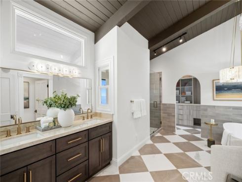 1675 Tahiti Avenue, Laguna Beach, CA