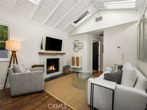 275 Woodland Drive, Laguna Beach, CA