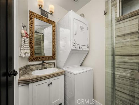 275 Woodland Drive, Laguna Beach, CA