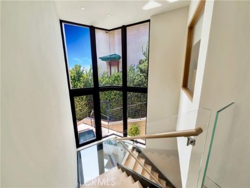 18 Lagunita Drive , Laguna Beach, CA