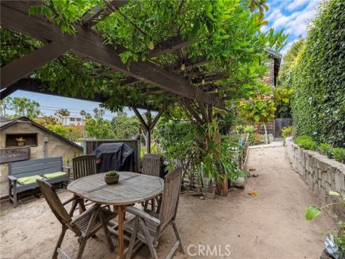 1560 Galen Drive, Laguna Beach, CA