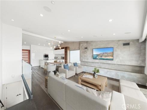 1147 Miramar St , Laguna Beach, CA