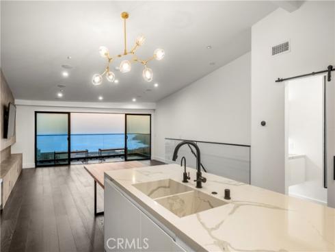1147 Miramar St , Laguna Beach, CA