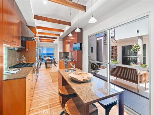 130 Mcknight , Laguna Beach, CA