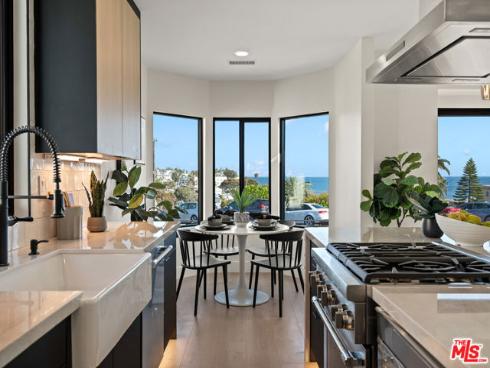 216 Cliff Drive, Laguna Beach, CA