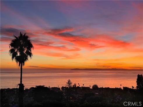 933 Coast View Drive , Laguna Beach, CA