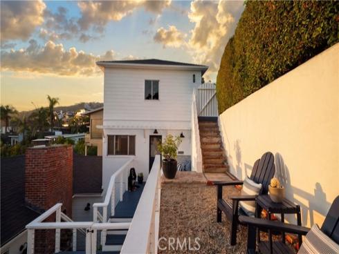 933 Coast View Drive , Laguna Beach, CA