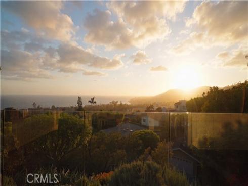 933 Coast View Drive , Laguna Beach, CA