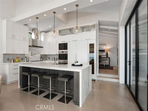 848 Hillcrest Drive, Laguna Beach, CA