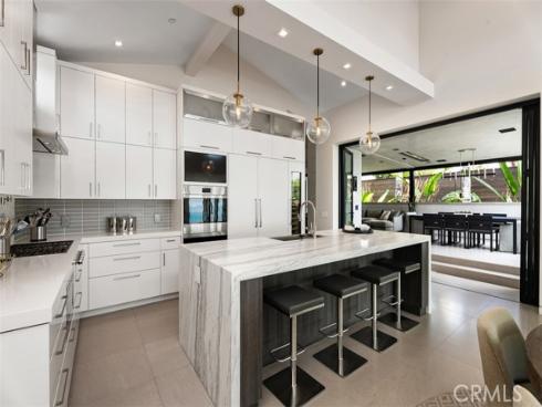 848 Hillcrest Drive, Laguna Beach, CA