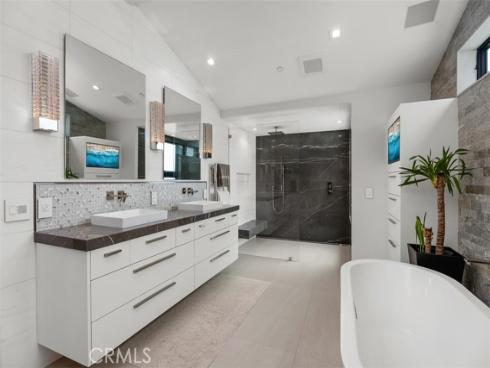 848 Hillcrest Drive, Laguna Beach, CA
