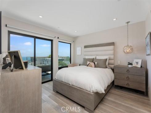848 Hillcrest Drive, Laguna Beach, CA