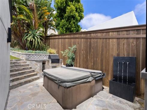 848 Hillcrest Drive, Laguna Beach, CA