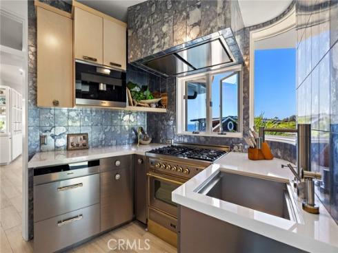 594 Cliff Drive, Laguna Beach, CA