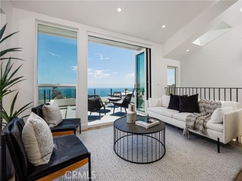 251 Highland , Laguna Beach, CA