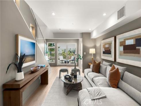 964 Van Dyke , Laguna Beach, CA
