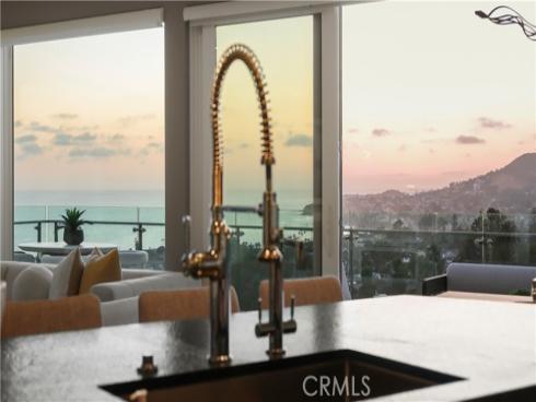 964 Van Dyke , Laguna Beach, CA